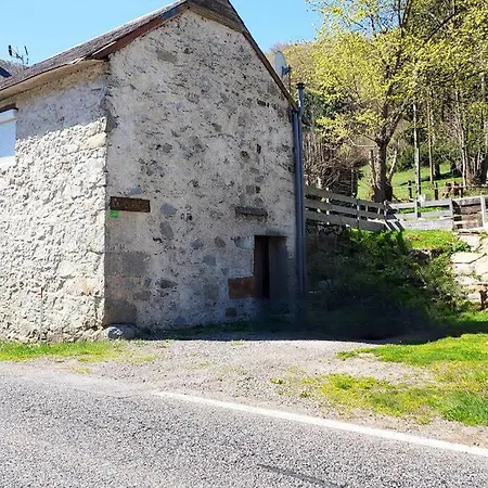 Refuge La-hournere Feriehus *