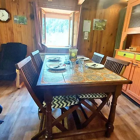 Refuge La-hournere Feriehus *