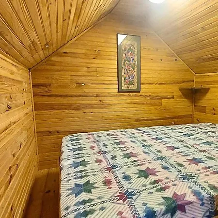 Refuge La-hournere * Campan
